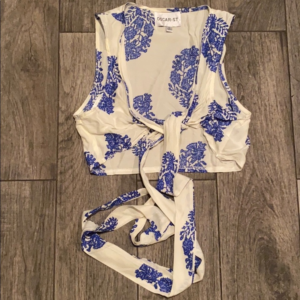Sleeveless print wrap crop top